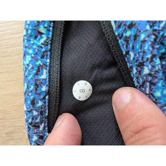 Lululemon‎ Speed Tight V Strive Multi Black RARE "Mermaid" Size 8 W5AGQS - Picture 4 of 14